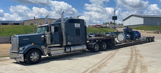 How to load heavy cargo onto a trailer